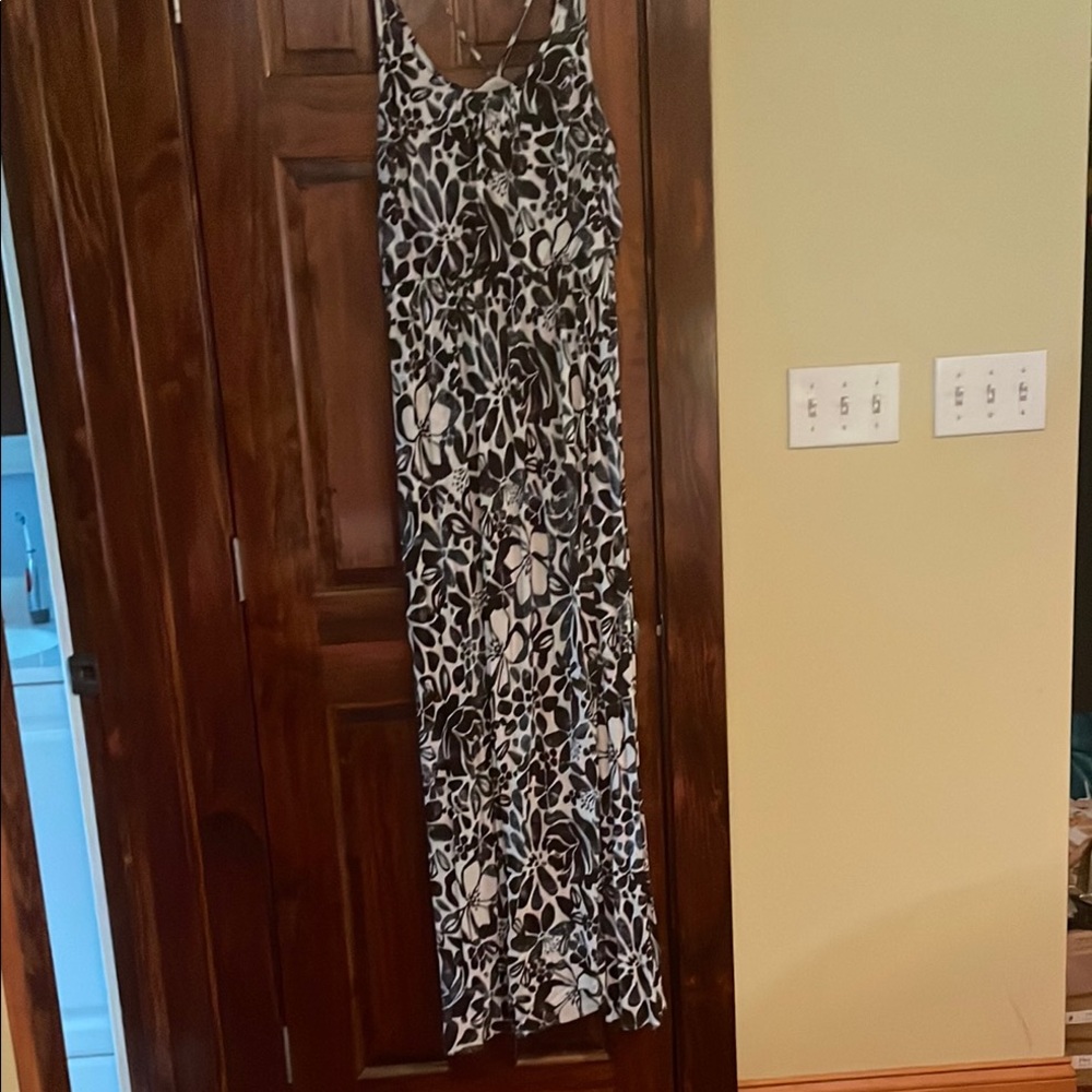 Chic Black and White Floral Dress